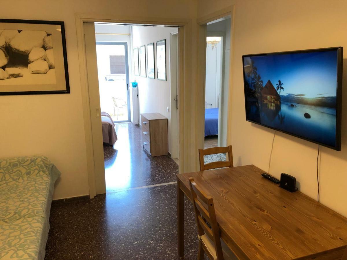 Metaxourgio Spacious Two Bedroom Apartment 아테네 외부 사진