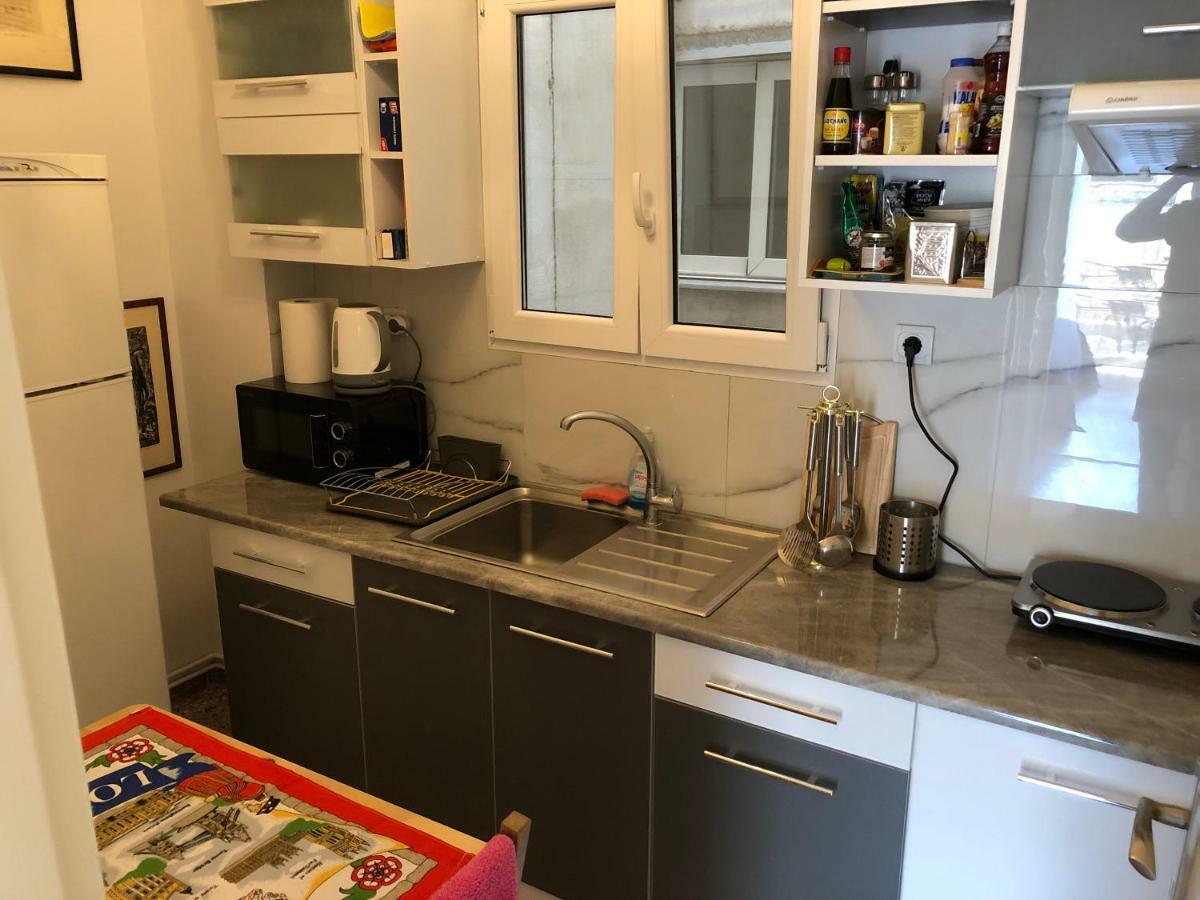 Metaxourgio Spacious Two Bedroom Apartment 아테네 외부 사진
